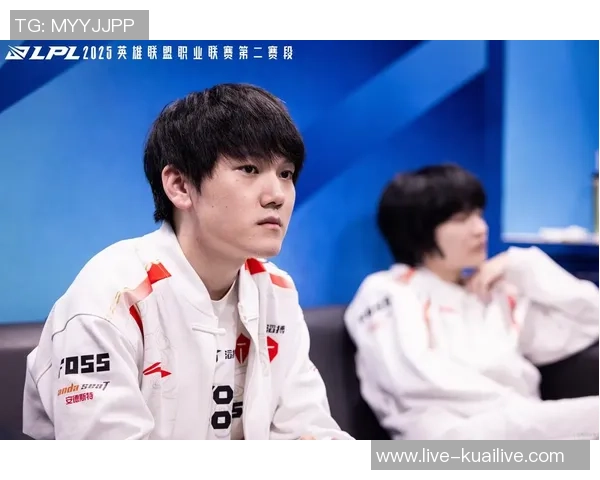 TES的荣耀与挑战：一段关于奋斗与团结的英雄联盟旅程