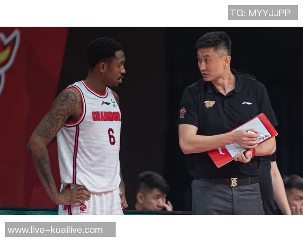 丹佛野马与西雅图海鹰激战在即谁将赢得这场精彩对决