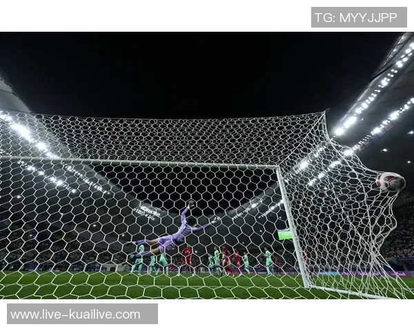 卡塔尔与中国足球对决全场直播精彩瞬间回顾与分析 卡塔尔与中国足球对决全场直播精彩瞬间回顾与分析